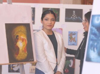 Inauguran exposición plástica
