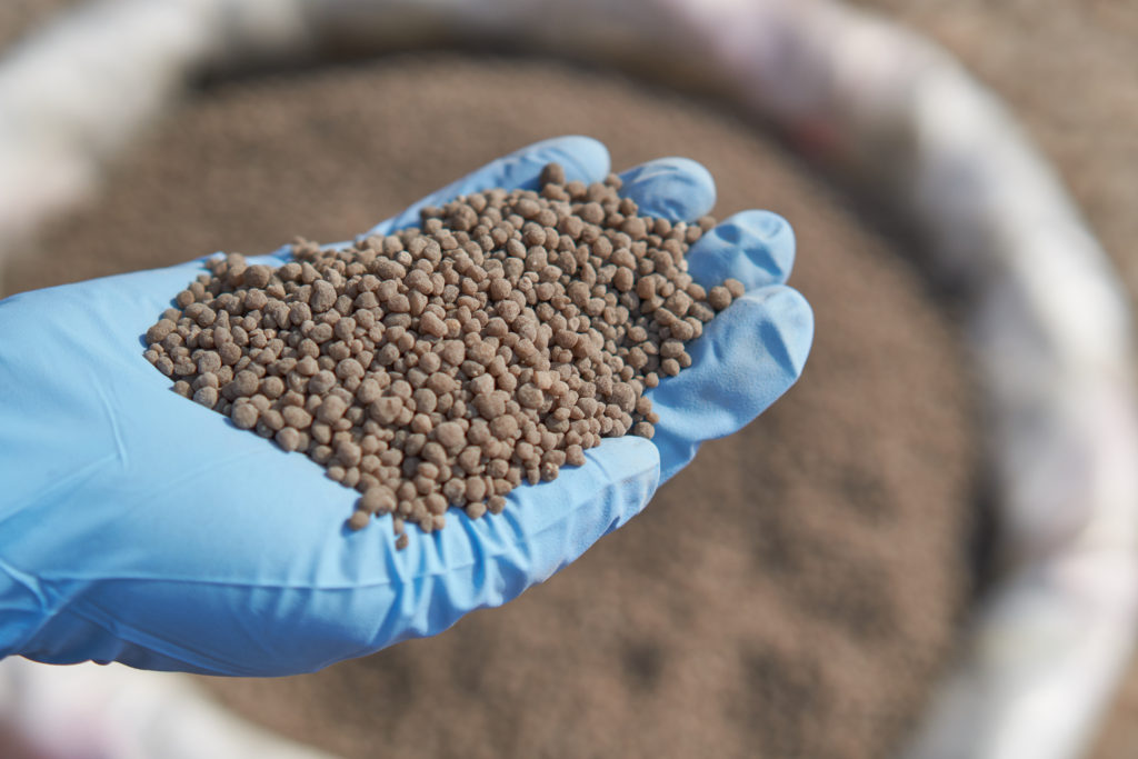 Entregan biofertilizante a 300 productores de Río Grande 