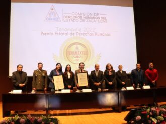 Entrega la CDHEZ el premio Tenamaxtle