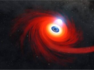 Estrella es devorada por un agujero negro a 250 millones de años luz