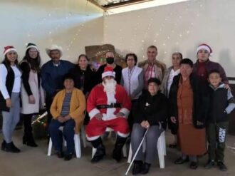 Realizan posada con adultos mayores
