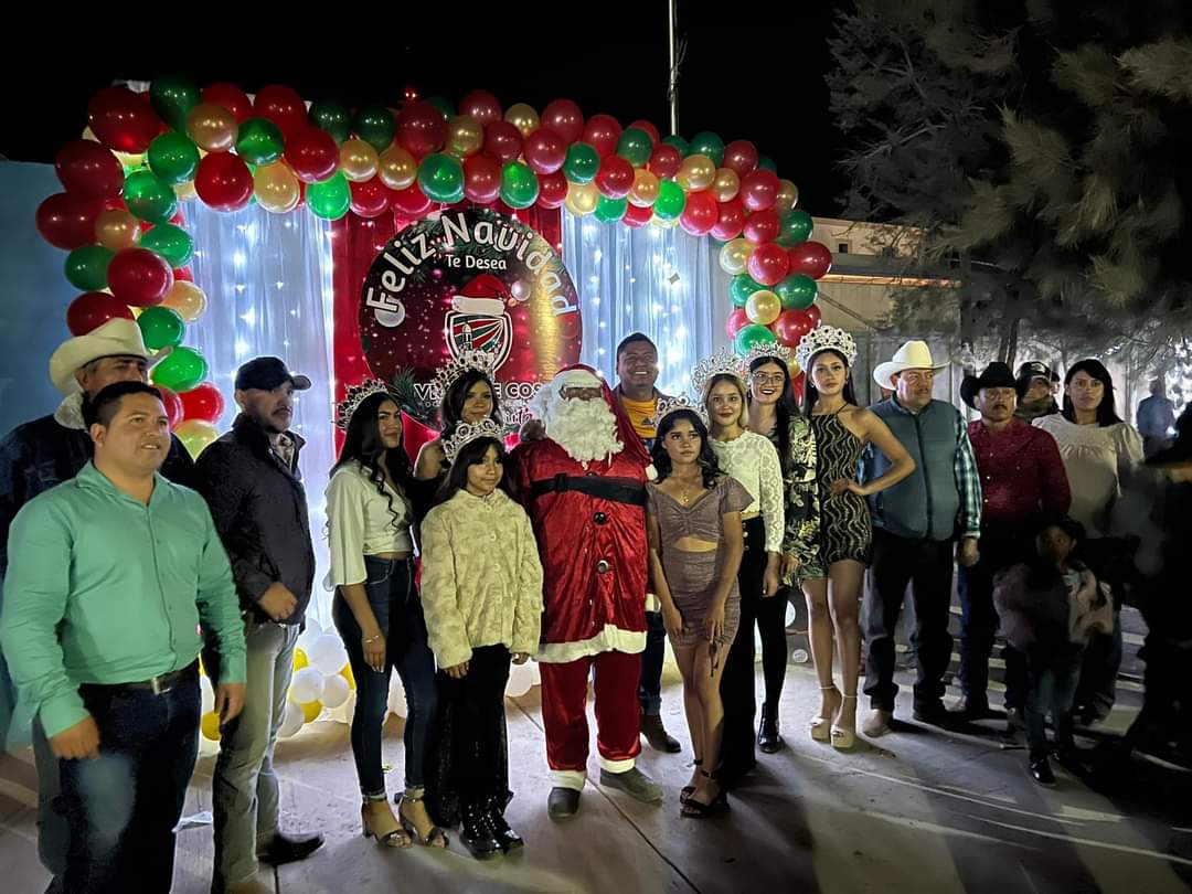 Realizan encendido navideño en Chaparrosa