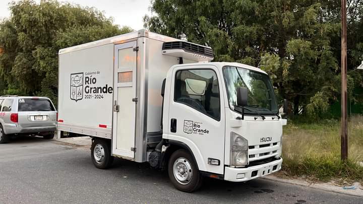 Entregan vehículo con refrigeración al DIF de Río Grande 
