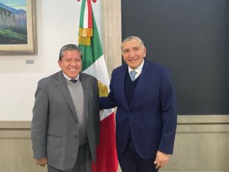 En el olvido, promesa de Adan Augusto a jubilados del Issstezac