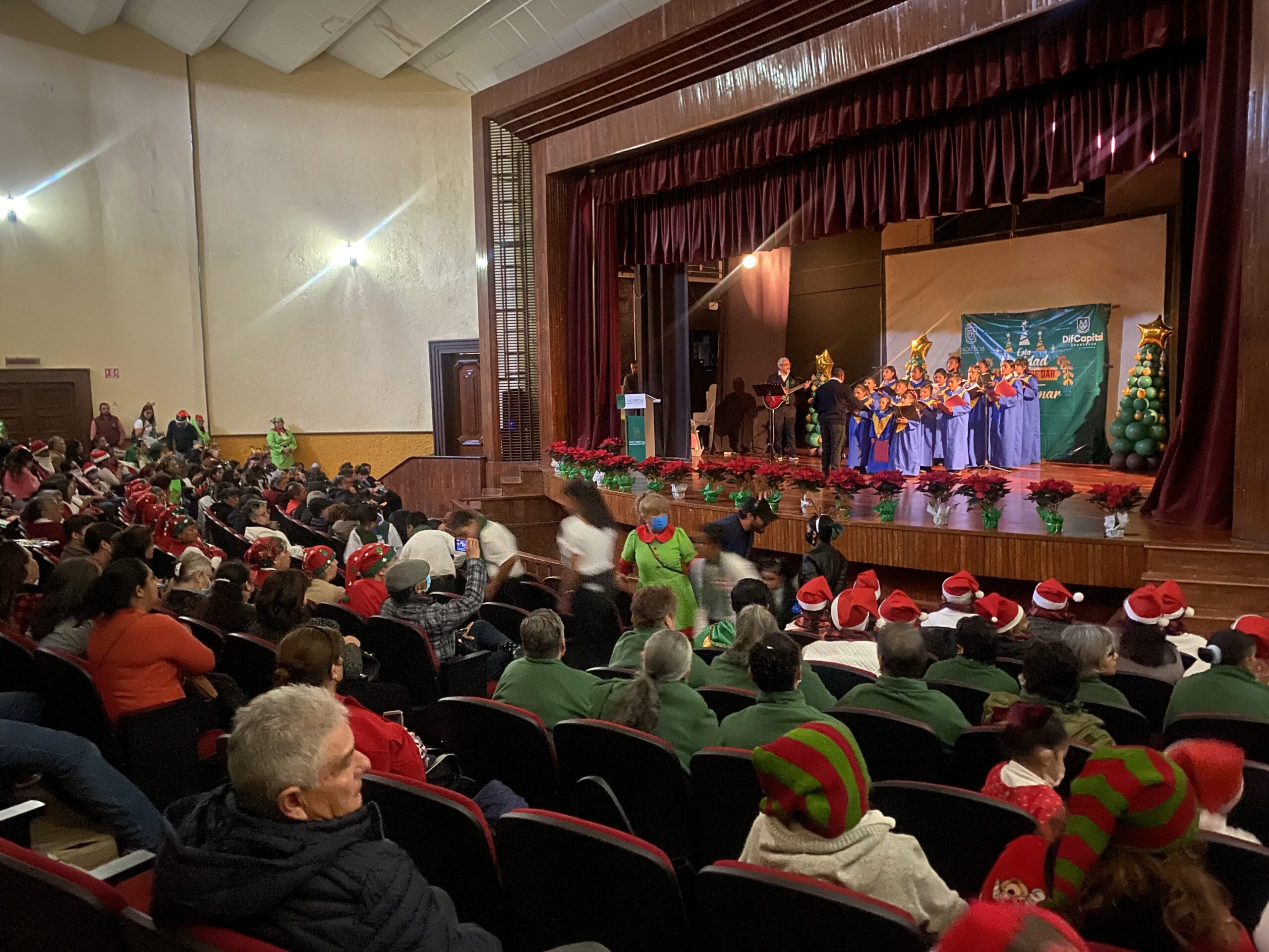 Realiza el DIF Municipal un festival navideño 