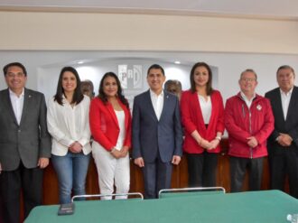 Presenta Carlos Peña a secretarios del CDE del PRI