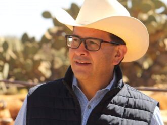 Reduce su salario alcalde de Sombrerete