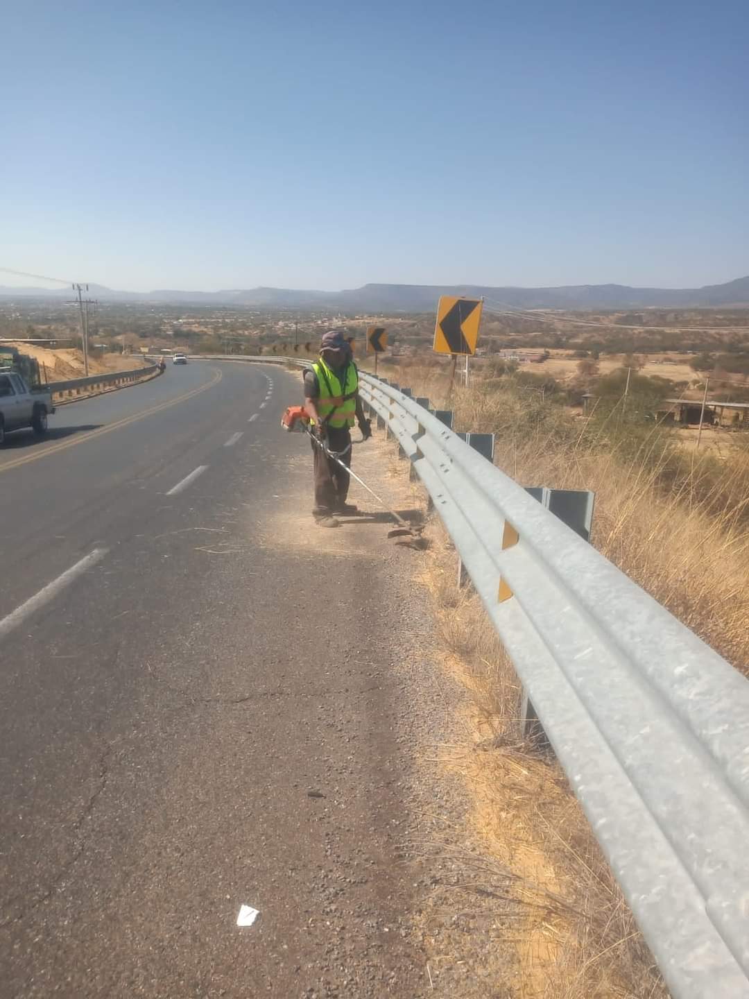Limpian los caminos