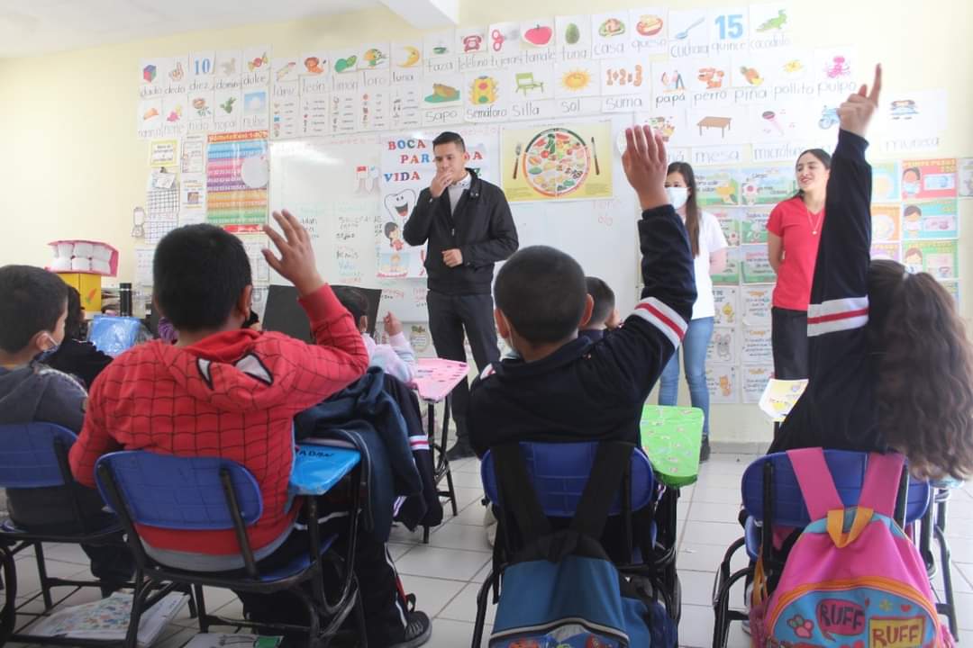 Cuidan la salud bucal de los peques