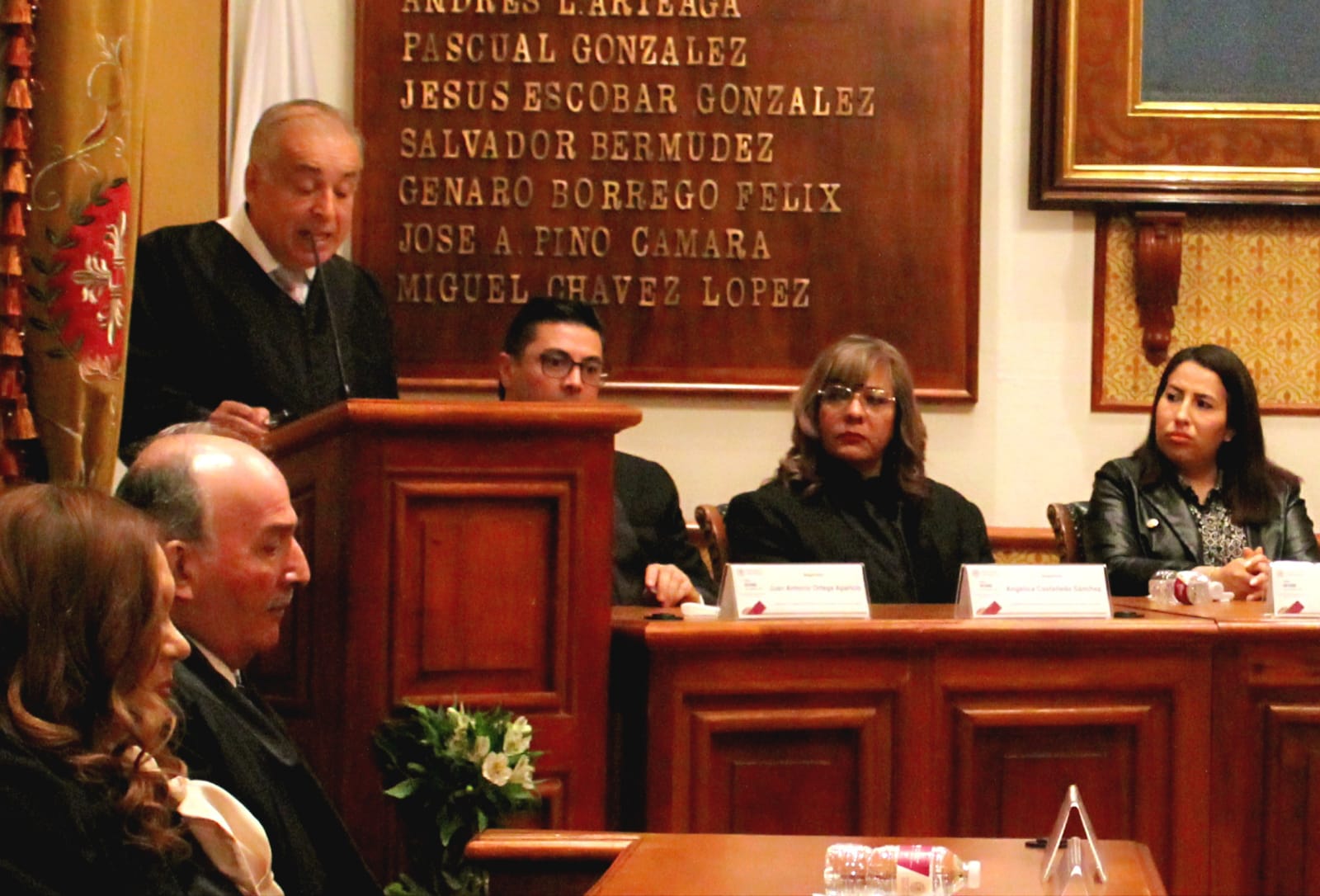 Rinde Arturo Nahle su tercer informe 