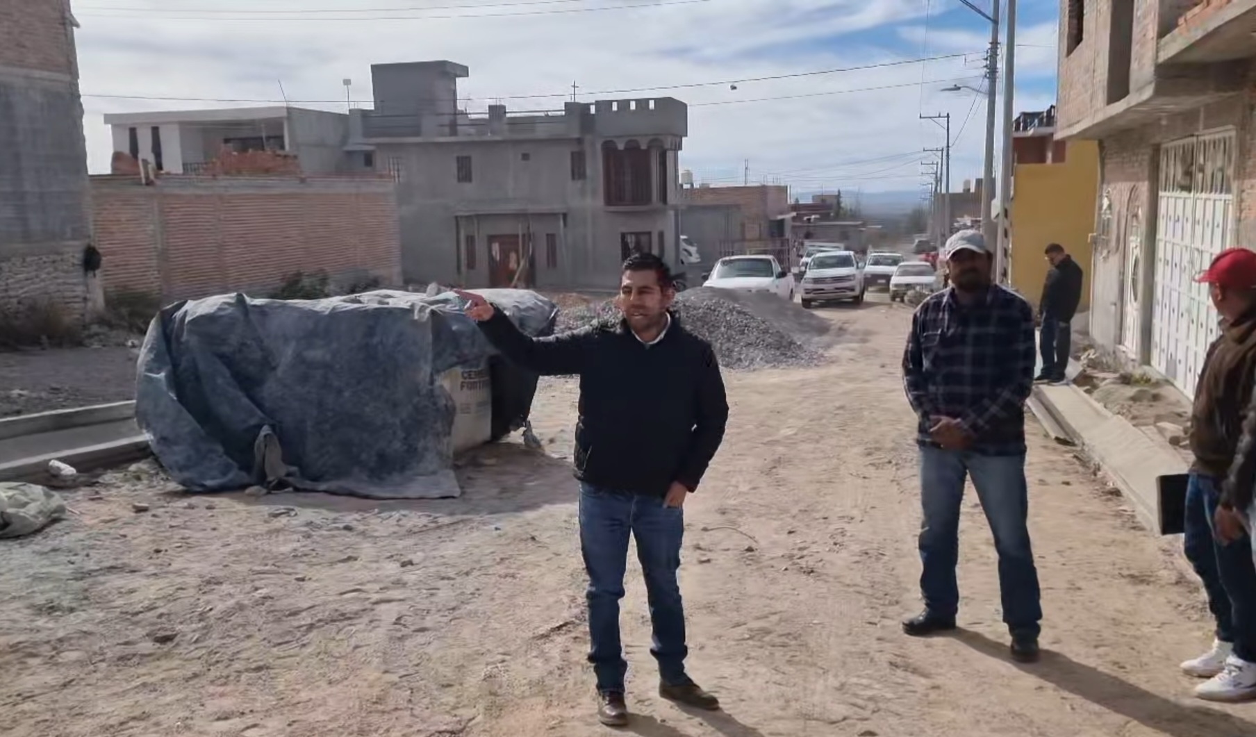 Supervisa Omar Tellez obras de pavimentación