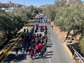 Marchan normalistas en Zacatecas