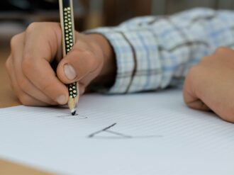 Van contra el rezago educativo