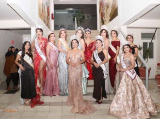 Coronan a Monserrath, reina del carnaval de Río Grande