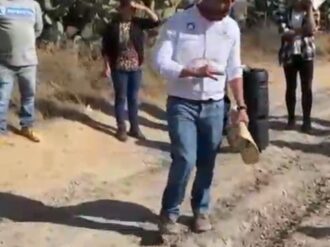 Tras años de espera tienen agua en La Calerilla, Pinos