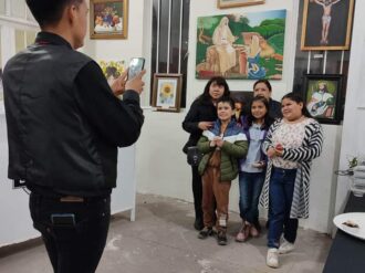 Un éxito, la expo-homenaje a Rafael Coronel