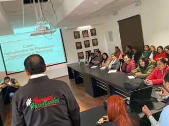 Capacitan a funcionarios públicos de Sombrerete