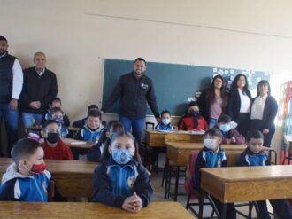 Encabeza Hassan Garduño los honores a la bandera