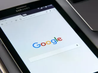 Los peligros que enfrentan los niños en redes sociales