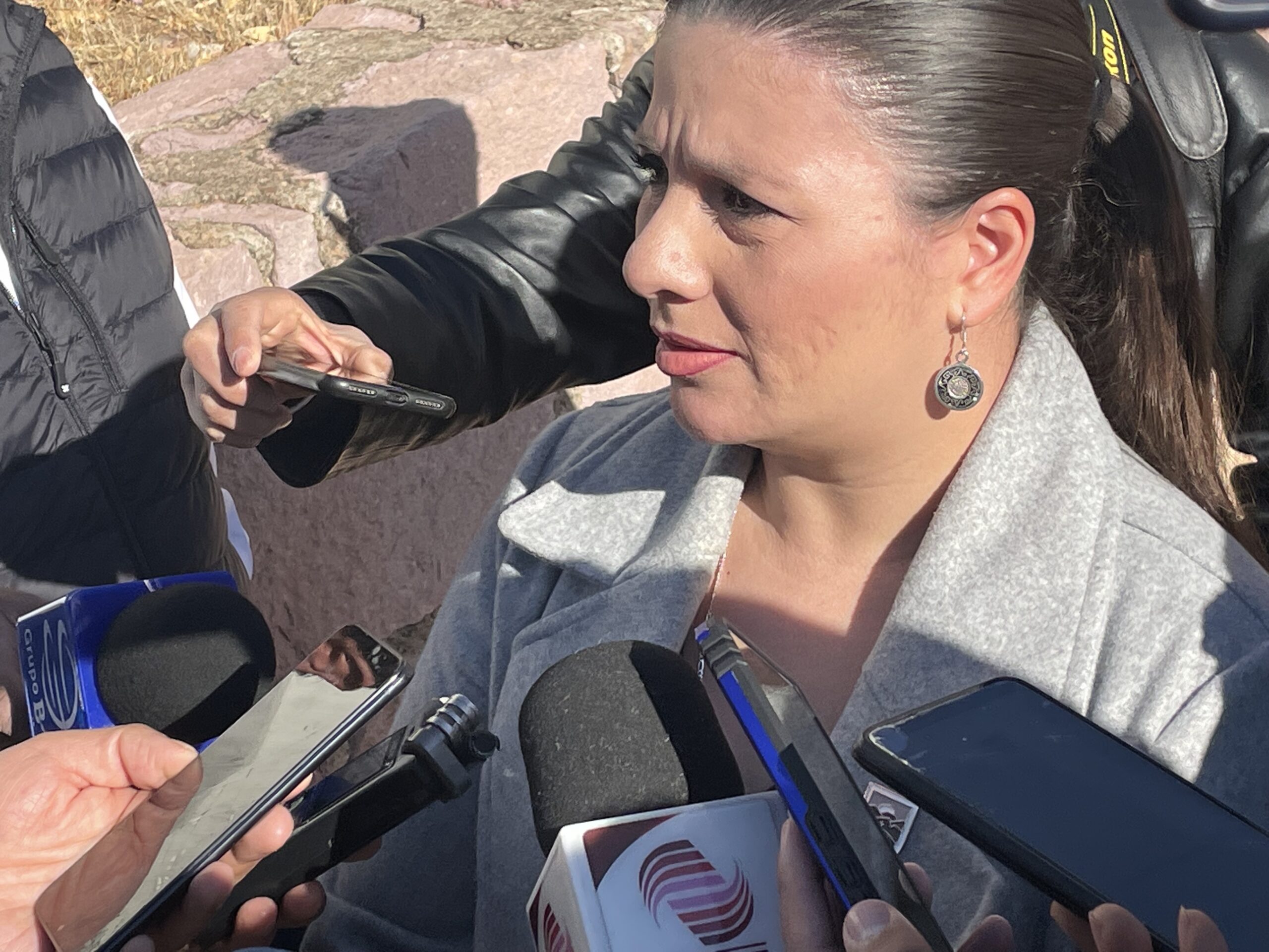 Reconoce Gaby Pinedo falta de comunicación con Alfaro
