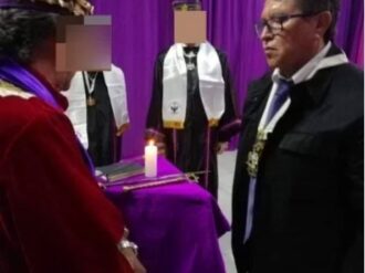 Filtran fotos de Ricardo Monreal en ceremonia de masones