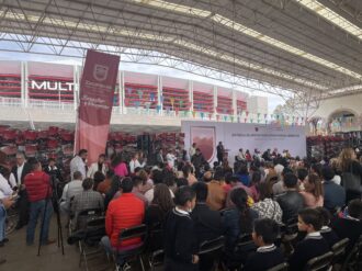 Escuelas de Zacatecas, sin buenos equipos de cómputo: David Monreal 