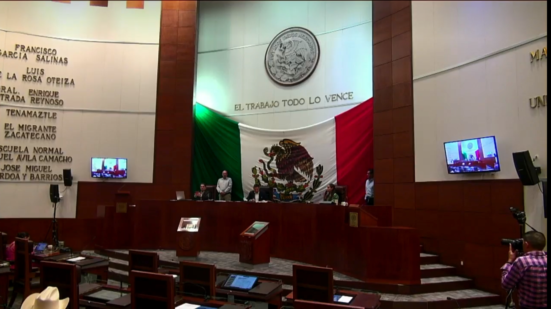 Irresponsabilidad de diputados impide sesión legislativa