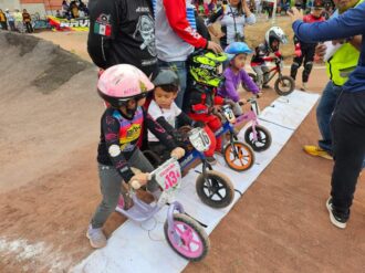 Se desborda la adrenalina en el BMX Race