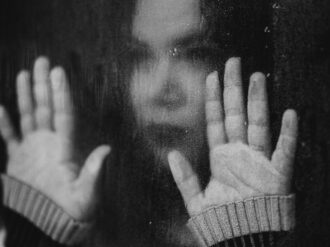 Envejecen más pronto personas con enfermedades mentales