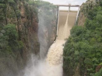 Batallan 287 mil 733 zacatecanos por el suministro de agua