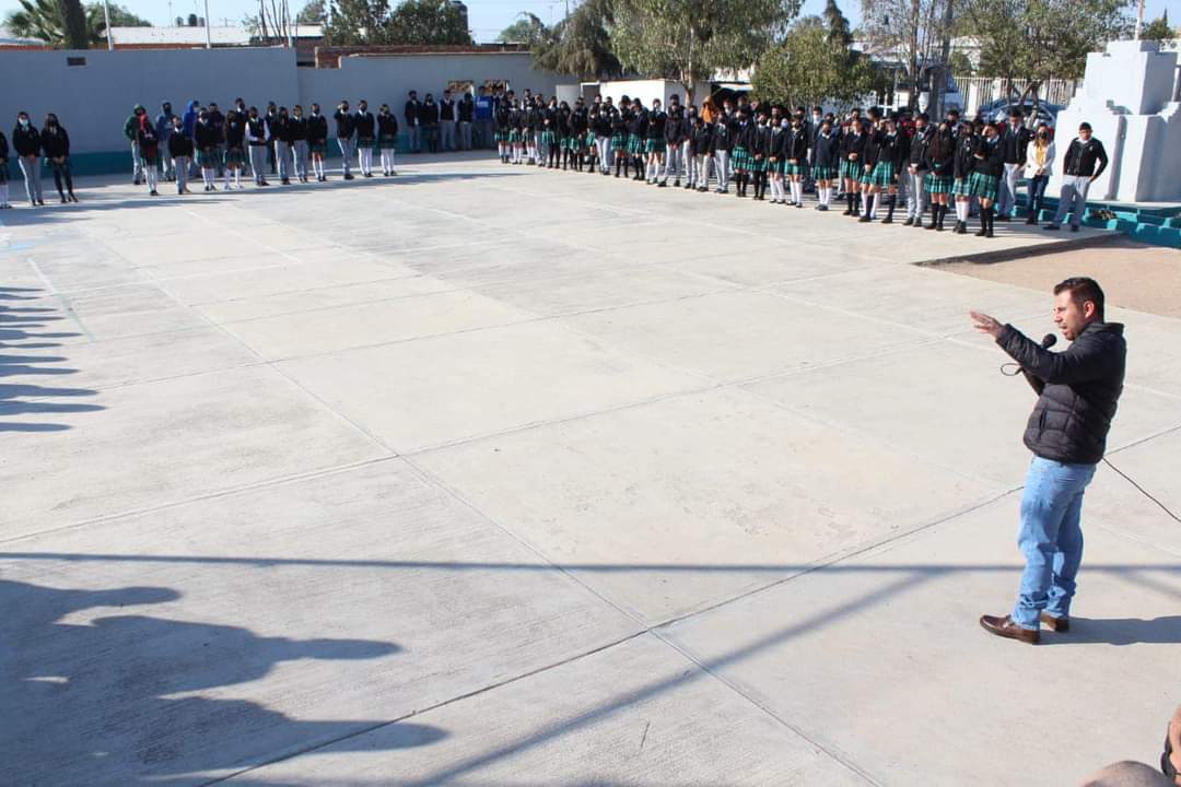Entrega apoyos a Cobapi del Obraje