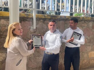 Reconocen a bomberos que fueron a apoyar a Turquía tras el temblor
