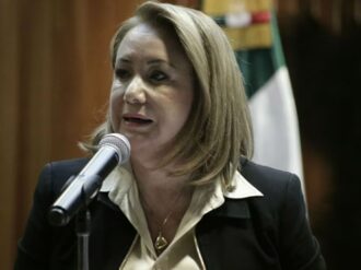 NAM impugna suspensión otorgada a ministra Yasmín Esquivel por tesis de licenciatura