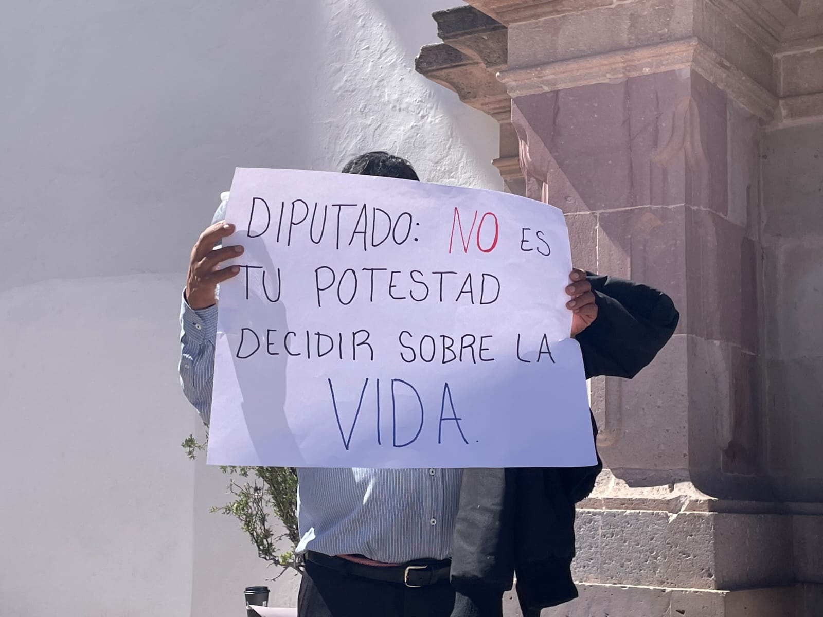 Se enfrentan otra vez feministas y provida por el aborto