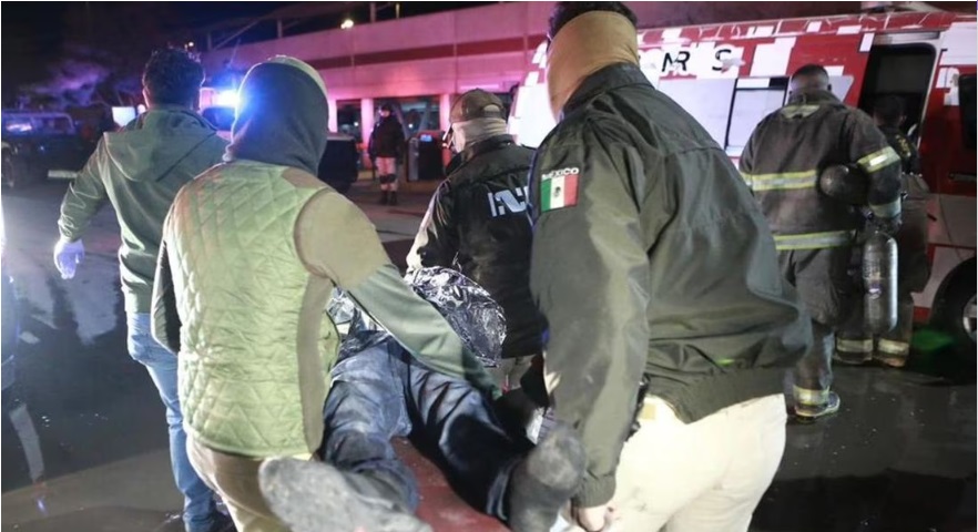 Fallecen 40 migrantes en incendio