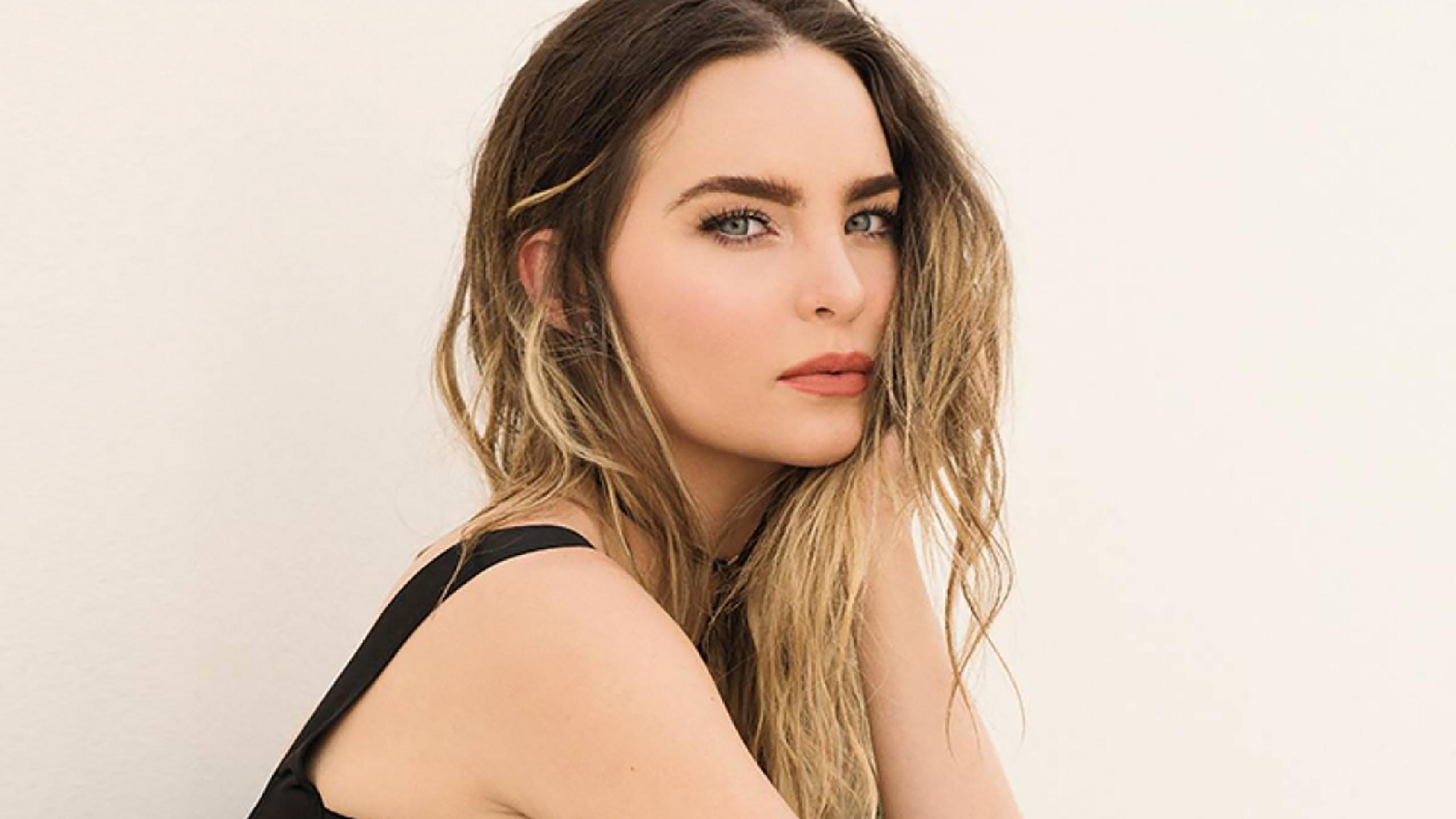 Belinda se lleva tremendo susto por culpa de un fan y termina lastimada