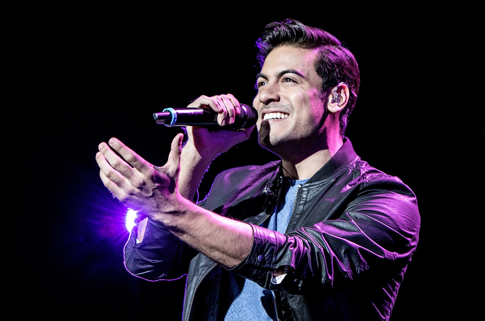 Carlos Rivera revela que, tras la muerte de su padre, perdió las ganas de cantar