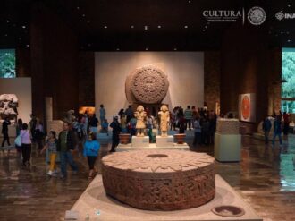 Alejandra Frausto recibe 43 piezas arqueológicas decomisadas en Italia y llama a detener las futuras subastas