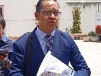 Julio César se defiende, busca evitar el afuero