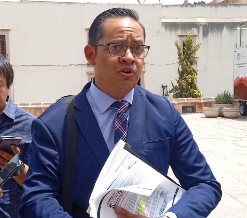 Julio César se defiende, busca evitar el afuero