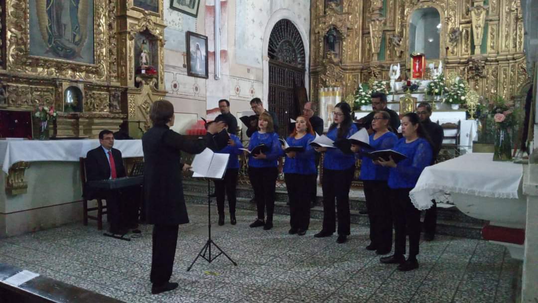 Preservan tradiciones en Pinos