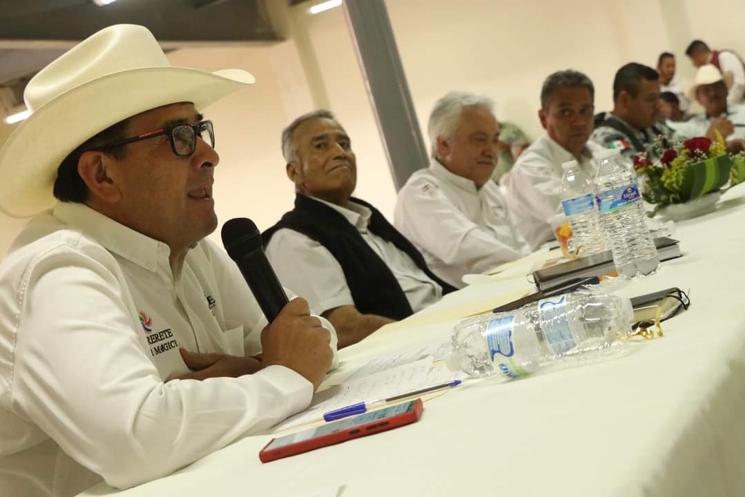 Pide Alan Murillo apoyo para los frijoleros de Sombrerete