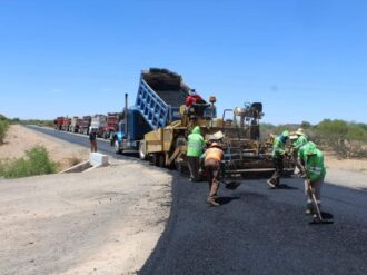 Mejoran tramo carretero en Pinos