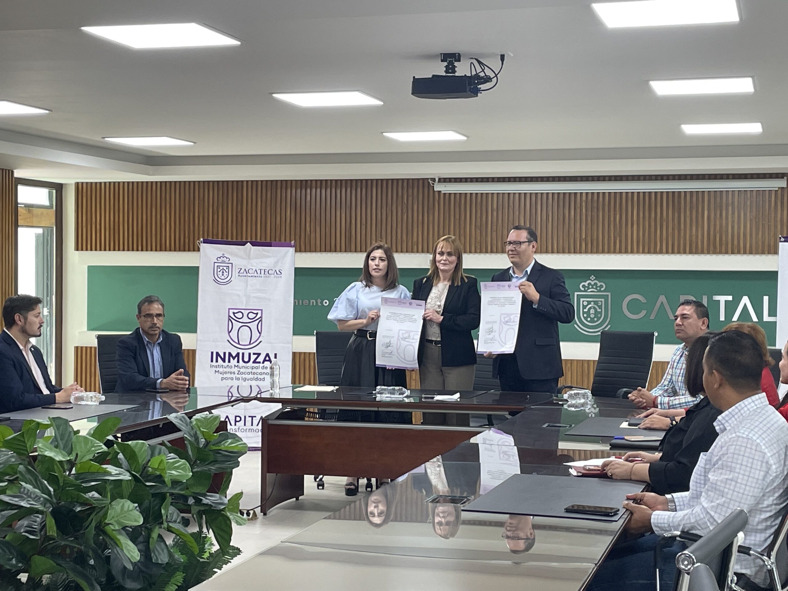 Buscan empoderamiento de la mujer
