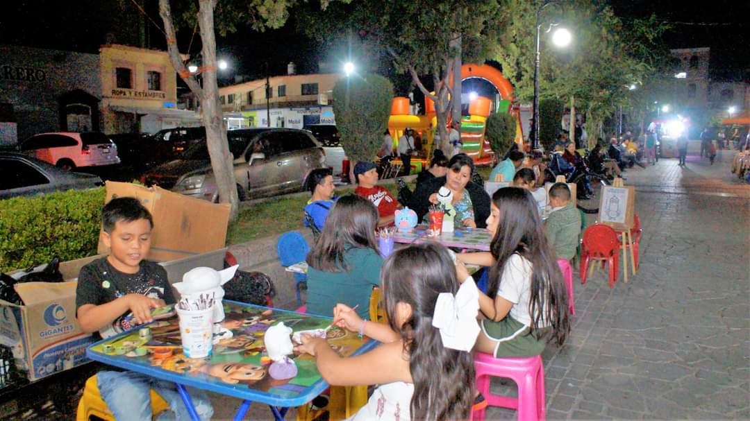 Disfrutan de los domingos musicales