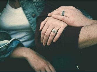 CNDH emite recomendación a 10 gobernadores por impedir casarse a personas con VIH