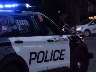 Mujer pide el arresto de su propia madre después de que sus 2 hijos murieran bajo su cuidado