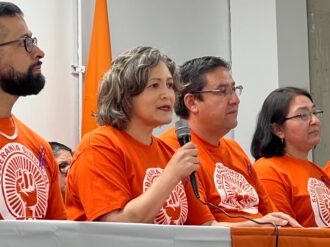 Va Claudia Sifuentes de la Planilla SOS por el rescate del SPAUAZ y la defensa del Contrato Colectivo