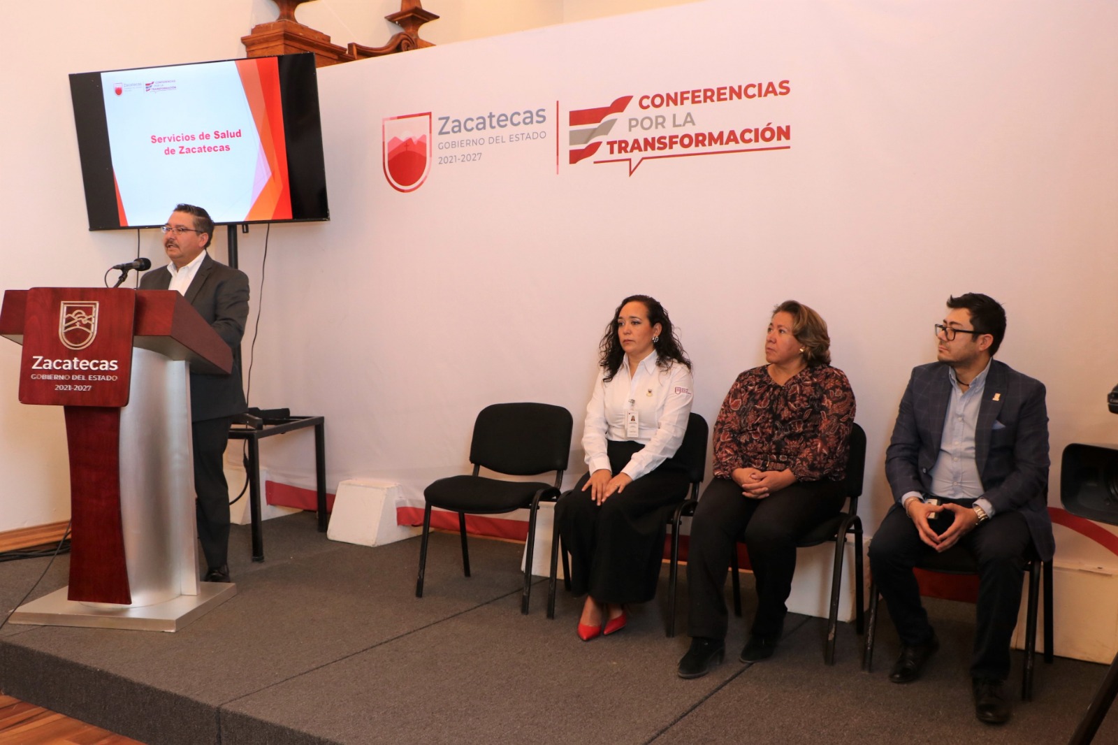 Presume la SSZ abasto de medicamentos 