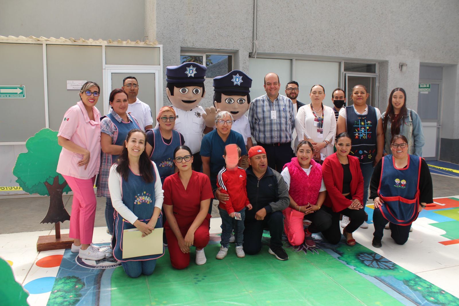 Enseñan a niños cómo actuar en situaciones de riesgo 